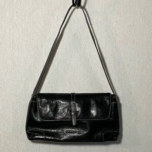 Kenneth Cole,Classic Black Leather Shoulder Bag